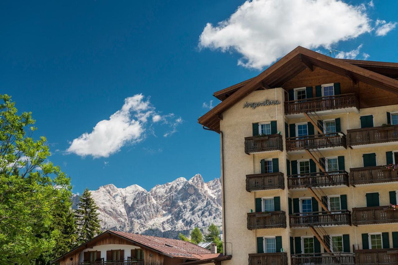 Hotel Villa Argentina Cortina d'Ampezzo Exterior photo